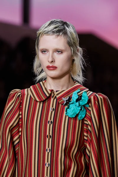 Look 68